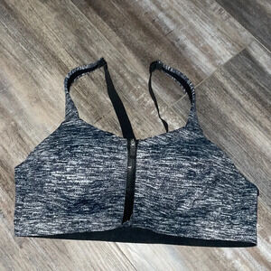 Victoria’s Secret VSX sport incredible knock out ultra max sports bra